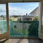 Apartment Bij De Duinen 300 Meter De Zee Gratis Wifi Huisdieren Toegestaan Thuiswerkplek Julianadorp