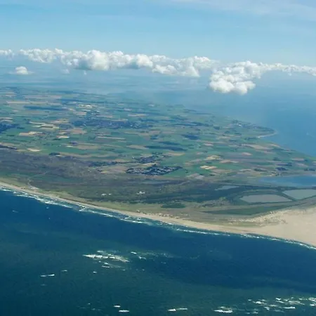 Bij De Duinen 300 Meter De Zee Gratis Wifi Huisdieren Toegestaan Thuiswerkplek * יוליאנאדורפ