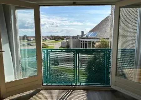 דירה Bij De Duinen 300 Meter De Zee Gratis Wifi Huisdieren Toegestaan Thuiswerkplek יוליאנאדורפ